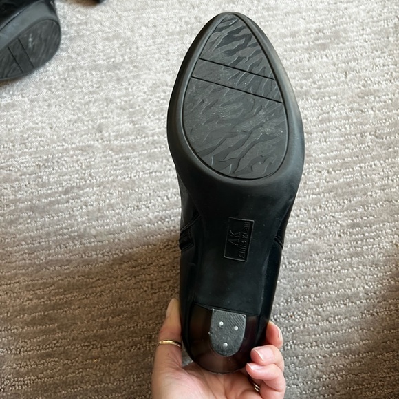 Anne Klein leather boots booties ankle black heel pump closed toe 7.5 - Picture 3 of 6